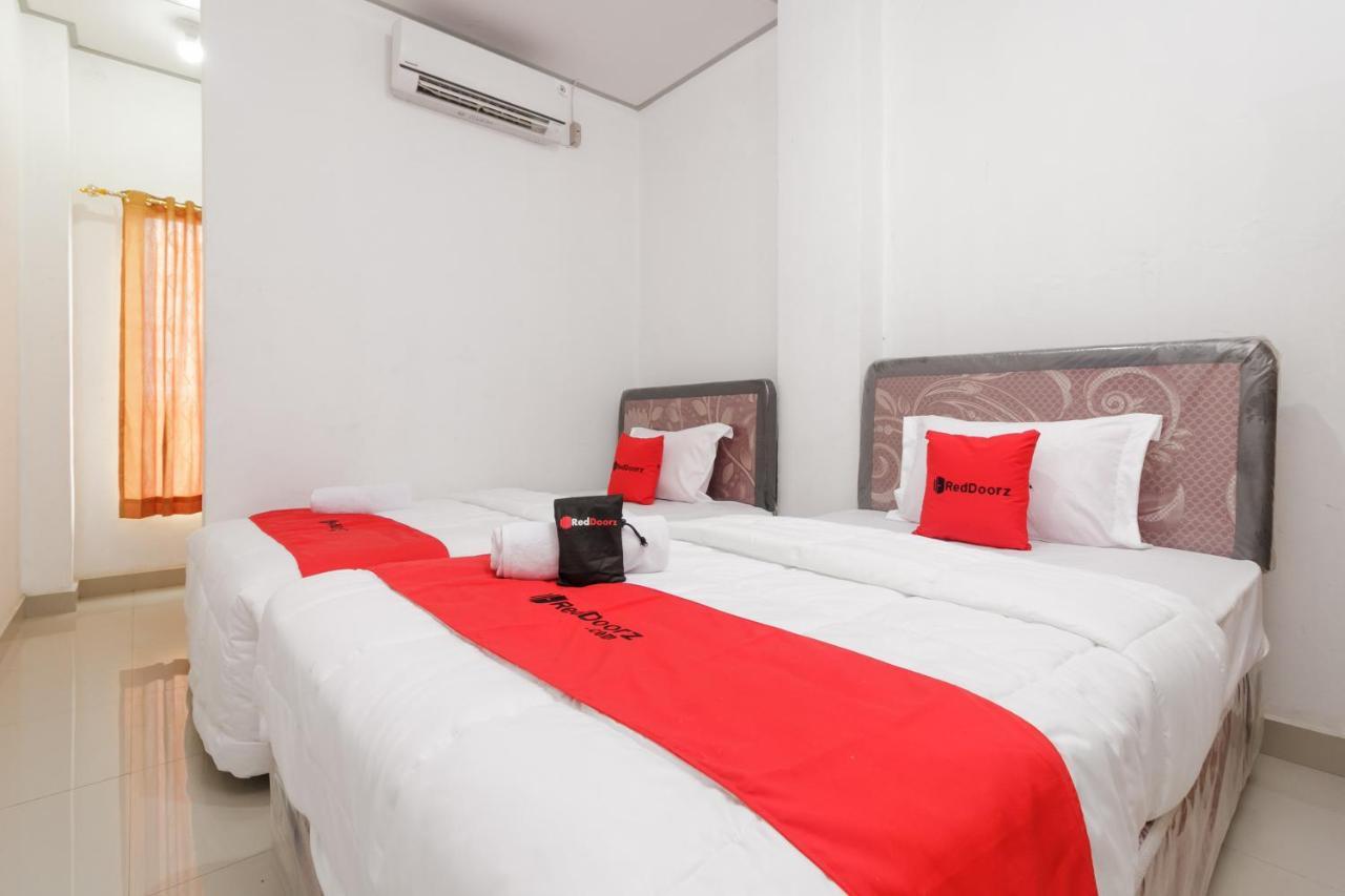 Reddoorz Syariah Near Rsu Suaka Insan Banjarmasin Hotel Banjarmasin  Ngoại thất bức ảnh