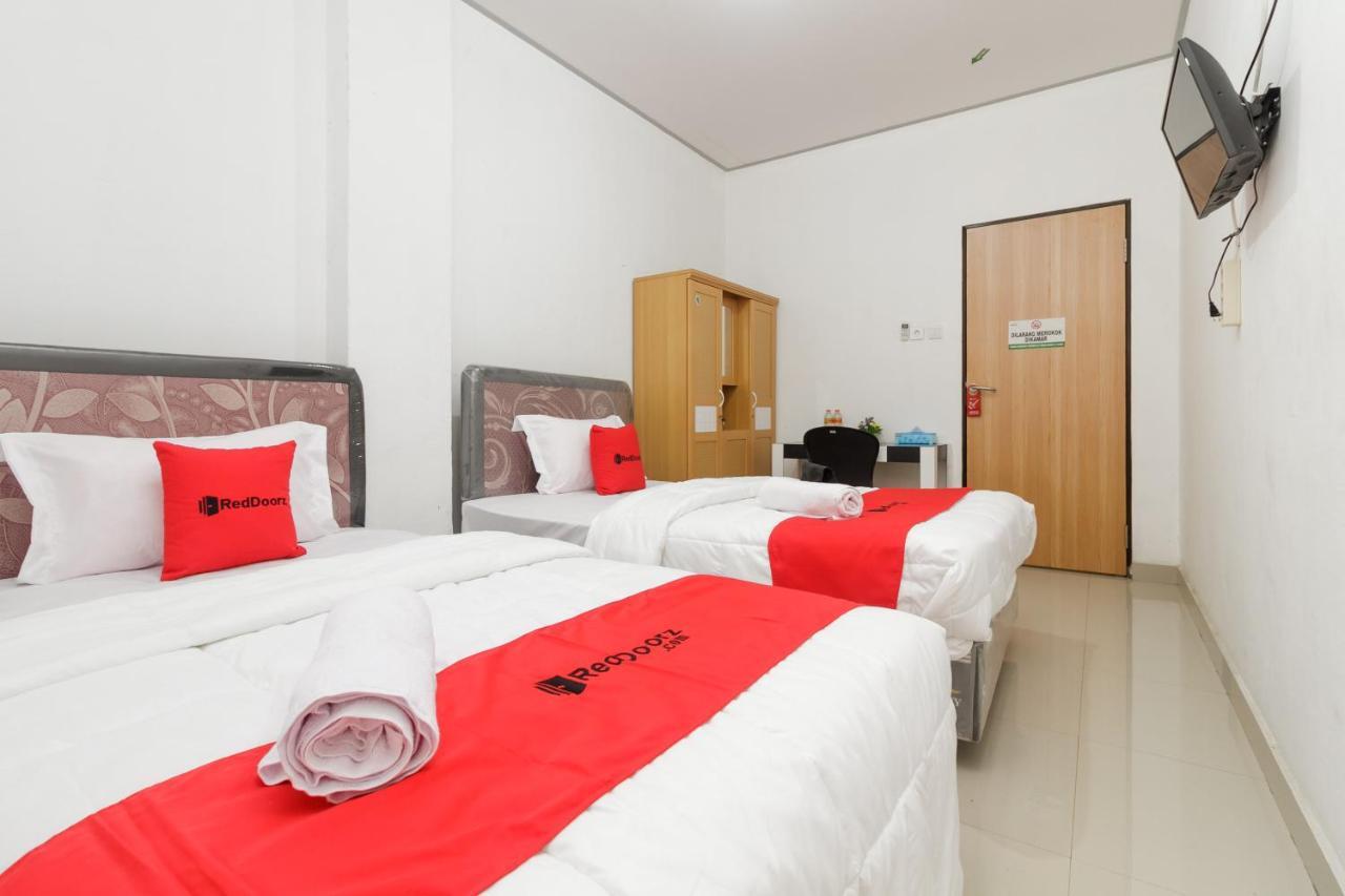 Reddoorz Syariah Near Rsu Suaka Insan Banjarmasin Hotel Banjarmasin  Ngoại thất bức ảnh