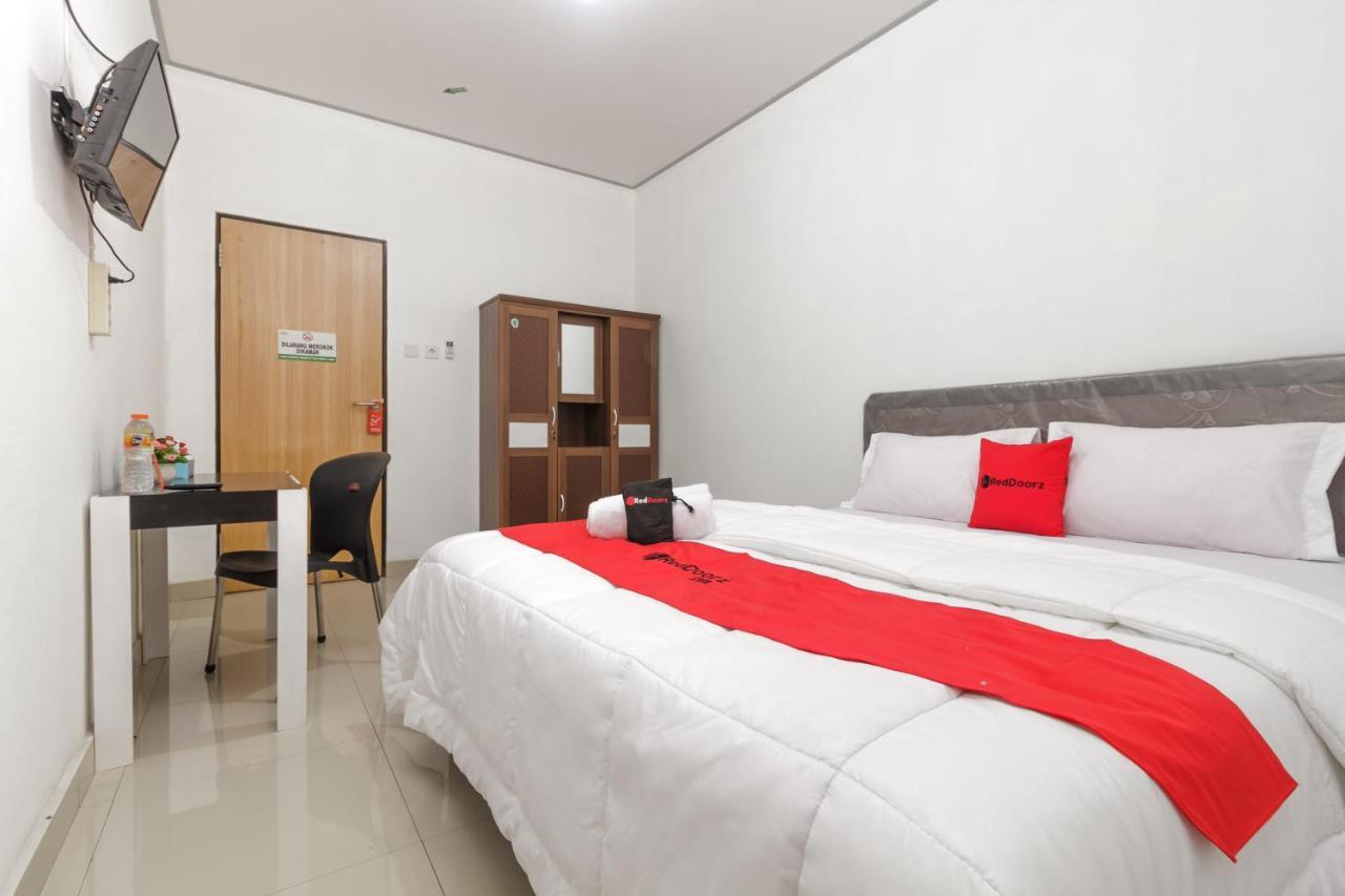 Reddoorz Syariah Near Rsu Suaka Insan Banjarmasin Hotel Banjarmasin  Ngoại thất bức ảnh